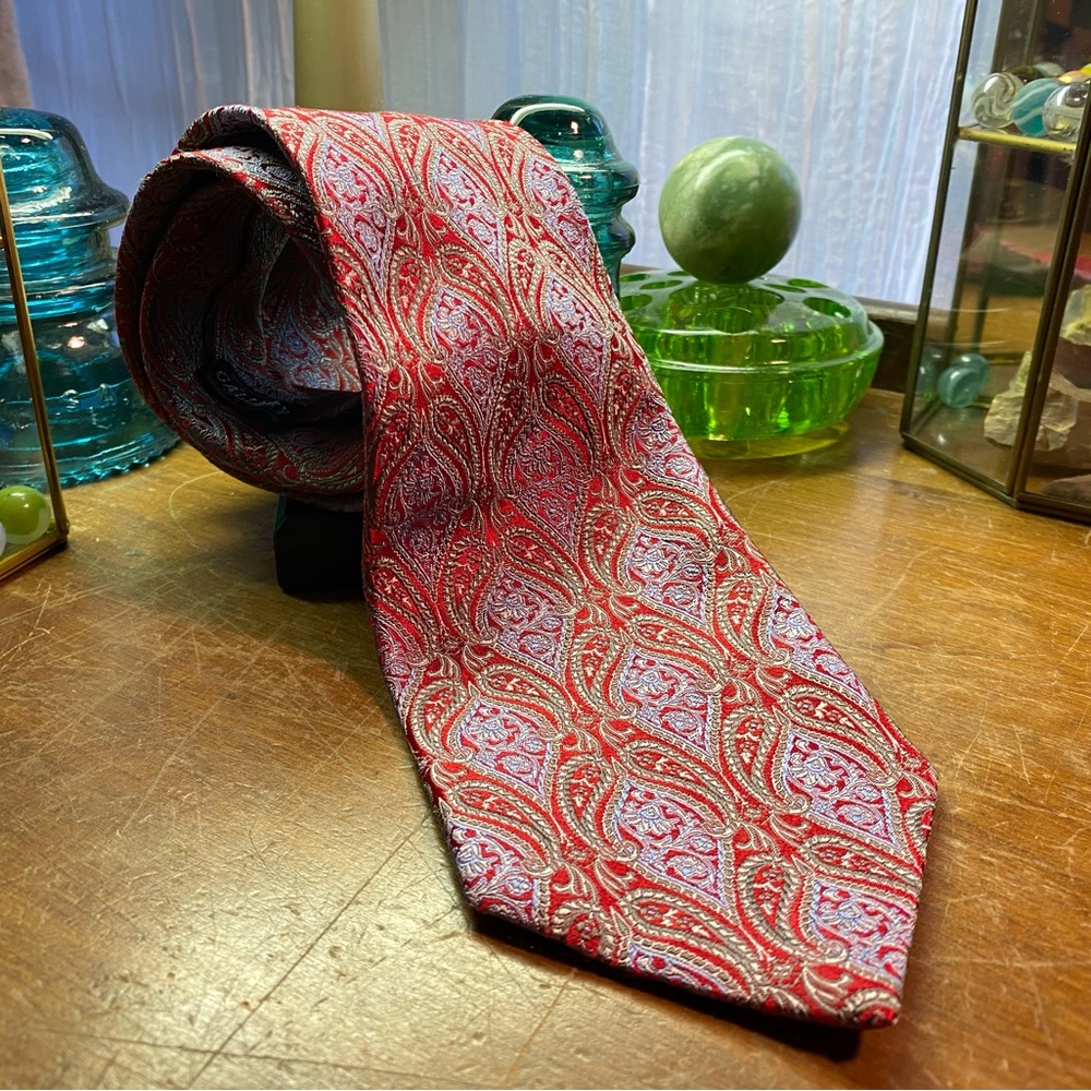 J. Z. Richards gallery collection best of the best 100% pure silk men’s tie.